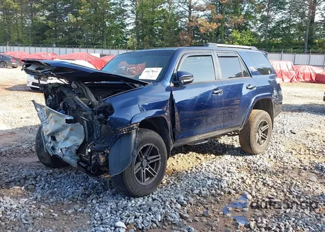 2018 Toyota 4Runner Trd Off Road Premium из США, поврежденный, VIN JTEBU5JR2J5568998